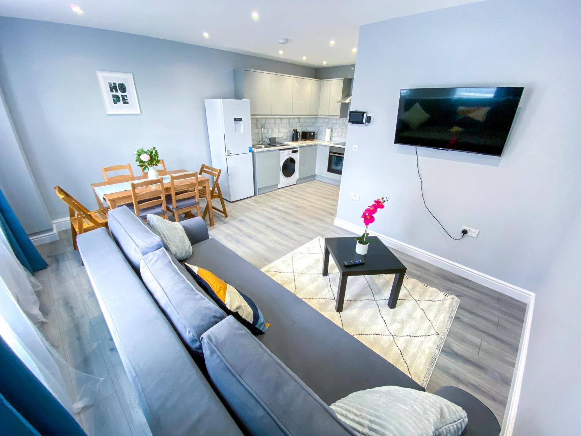 Modern 1-Bedroom Flat, 5 Guest, London - F2 Dış mekan fotoğraf